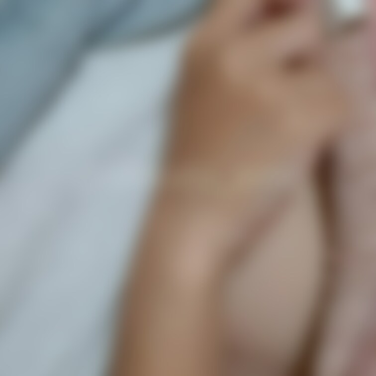 おっぱいちらりミニ動画🤭
昨日のTwitterスペース後に撮ったの💓