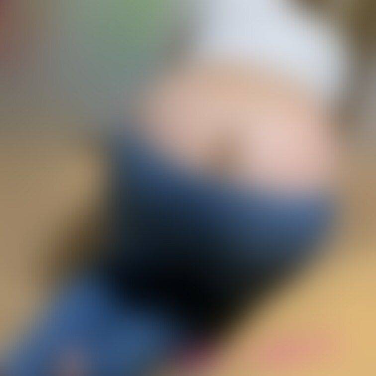 肉厚豊満妻の私生活
お掃除中の豊満デニム巨尻😋
履いているのか履いていないのか🫣