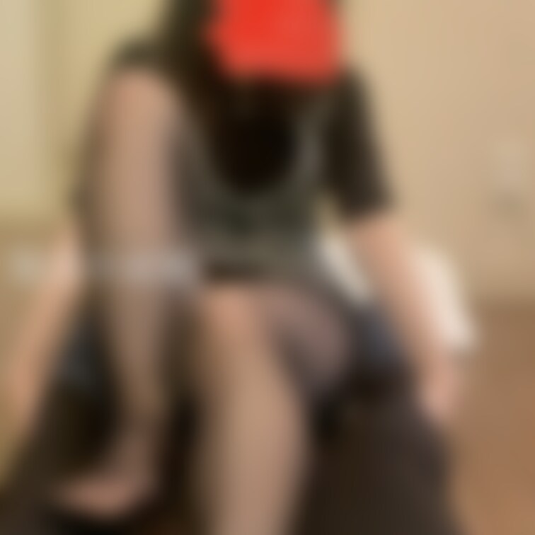 電気アンマショート動画　まいちゃん　2
とどめー！と甘々な声で言いながら振動を強くするまいちゃんの電気アンマ。
初め