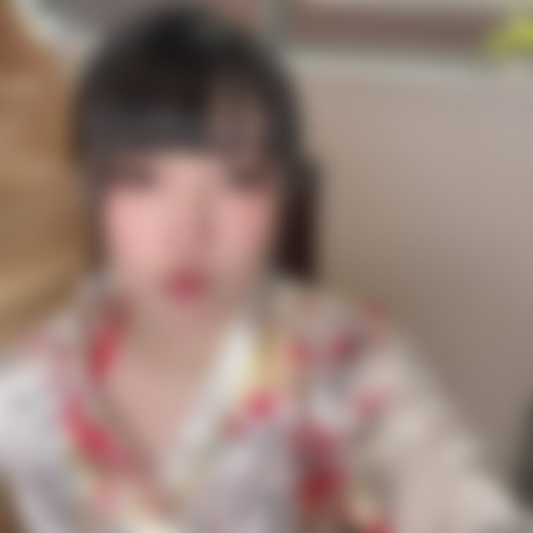 結構外の声聞こえるから、もしかしたらちょりのえっちな声も外に聞こえちゃうかも！？
声ガマンしながら電マオナニーしてみる
