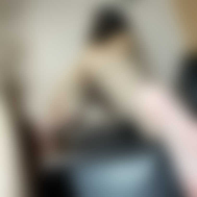 Xの続きです🧡知らないおじさんが使った電動歯ブラシでざこまんとアナルもほじほじされて気持ち良くなっちゃいました😖🧡
