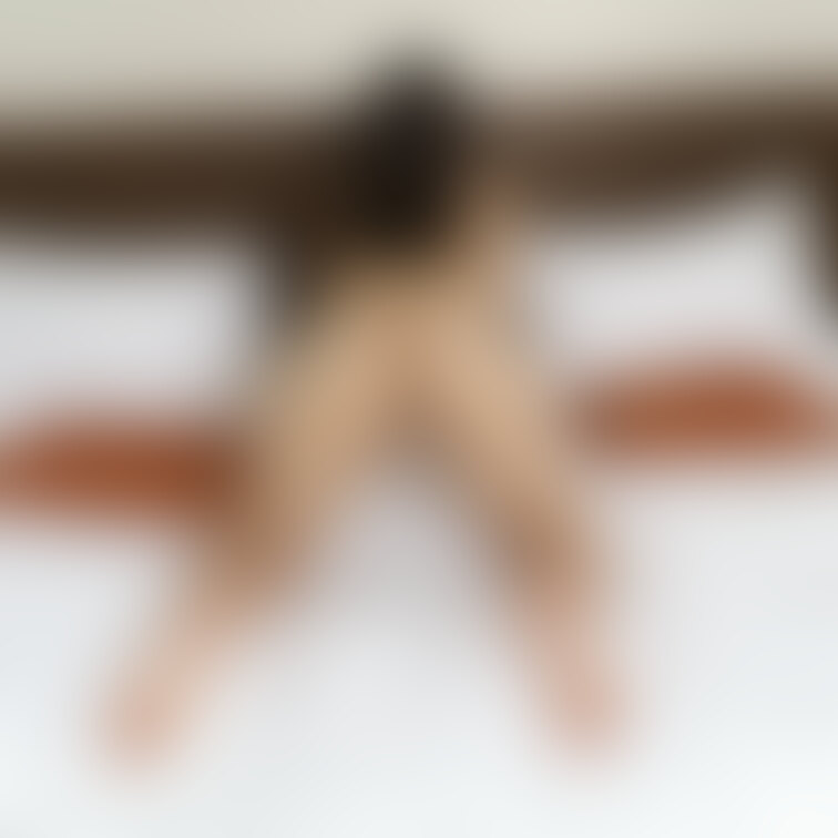 #018_MIYU
MIYUちゃんの「まっぱで放尿見てください」（19/25ページ）

23歳の大学生MIYUちゃ