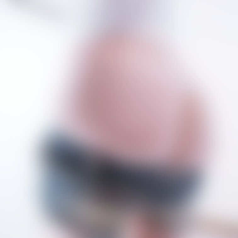 ショートパンツからはみ出ているお尻🍑

只今動画編集中！
動画は動画見放題プランにご加入いただいたら
様々な動画