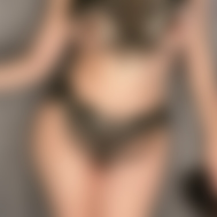 ほぼ裸なセクシーランジェ🖤