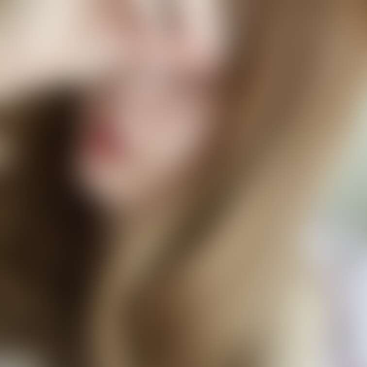 前は髪の毛明るかったよ！

ちょっとギャルっぽい？？？




すきになってくれたらうれしいです！


