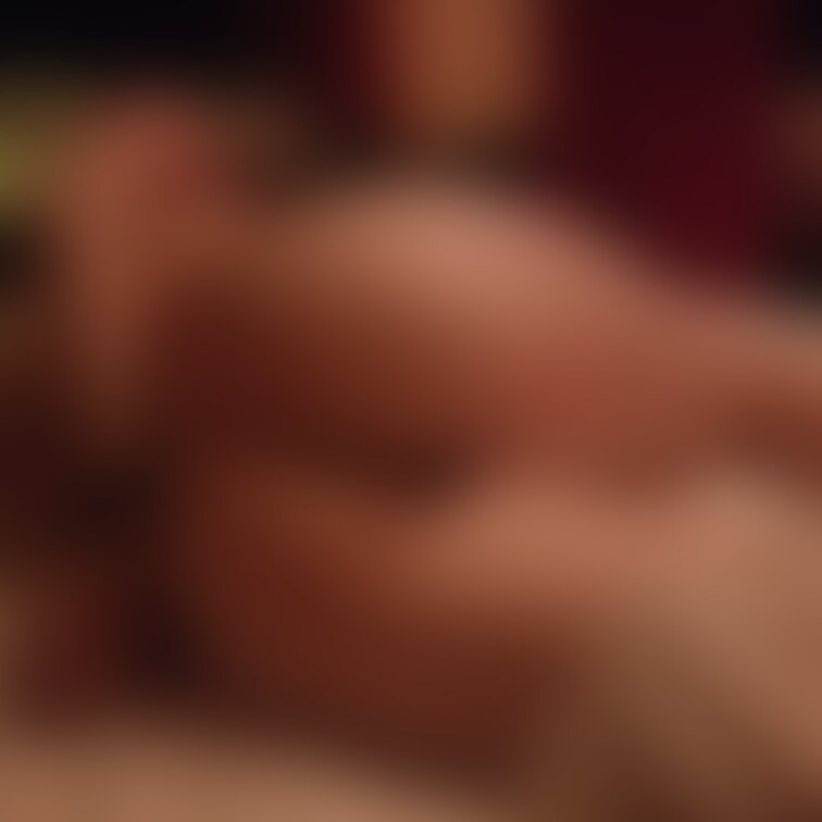 セフレを後ろ手に縛りました。
色白の美尻を見てやってください！