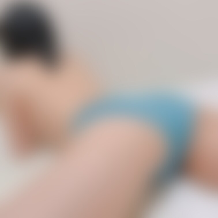枕にどうですか？

【みみからのお願い💕】 
えっちだと思ってくれた方は 
写真下の♡印をポチッとしてくれると、