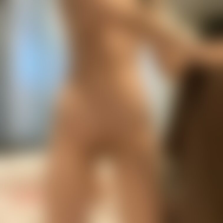 パイパンまんこが綺麗な女の子のヌードです
オカズにして楽しんでください