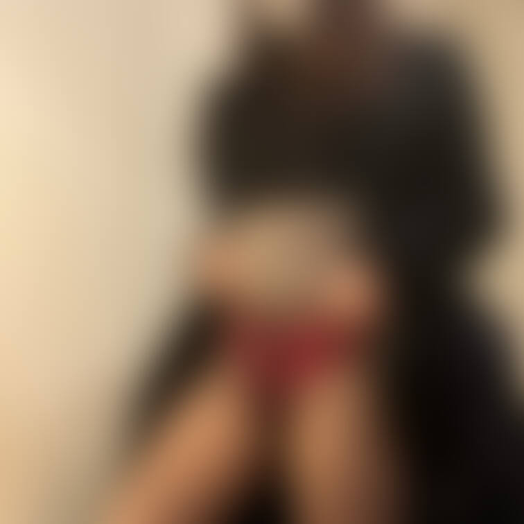 こんばんは!昨日は主人と家具屋さん巡りでした✨どこも混んでて並んでる〜💦せっかくセクシーな下着にしたのに💦とがっかりした