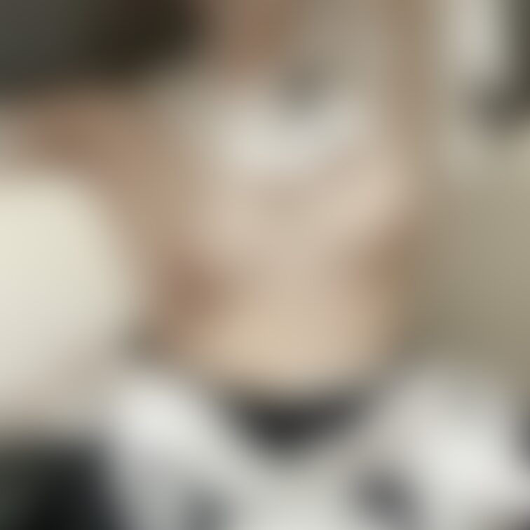 リゼロのレムちゃんのコスプレ！
プレミアムプランに入ると顔も見れるよー