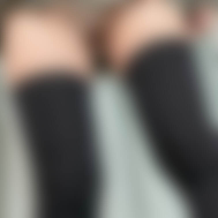 おパンツ切って①✂️💕

妻が履いているパンツのおまんこ部分をハサミで切ってパンツ履いてるのにおまんこ丸出しの卑猥な