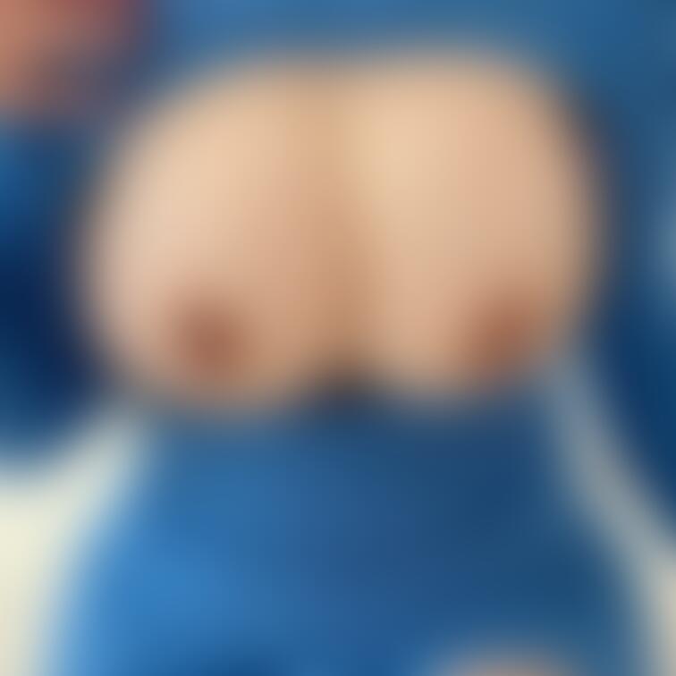 胸空きニットワンピ💙
乳首弄りやすい大きさしてると思うのだけどいかがでしょう…
 プレゼント🎁ランジェで♡