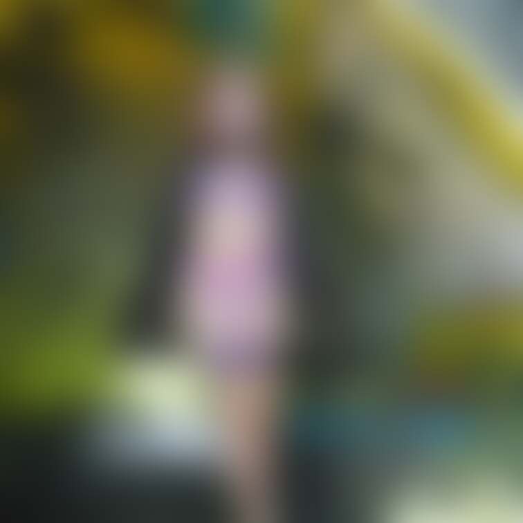 こんな姿で見つかっちゃったら襲われちゃうかな？
