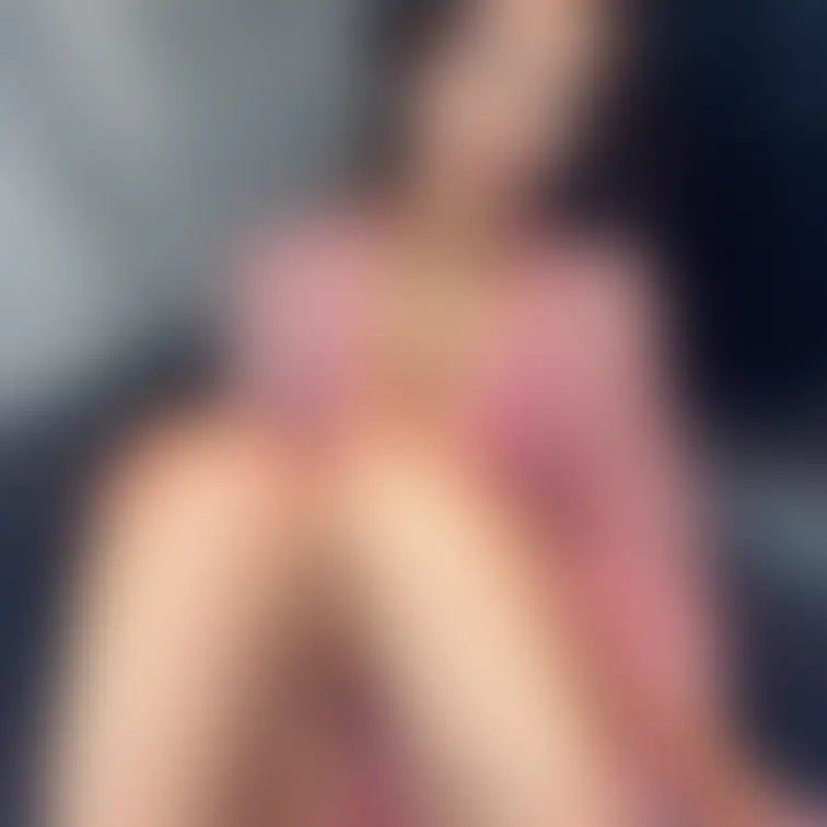 ピンクは好きです💗
他の色も好きだけど、ピンクって女子の特権じゃない？♬

衣装やシチュエーションのリクエスト待っ