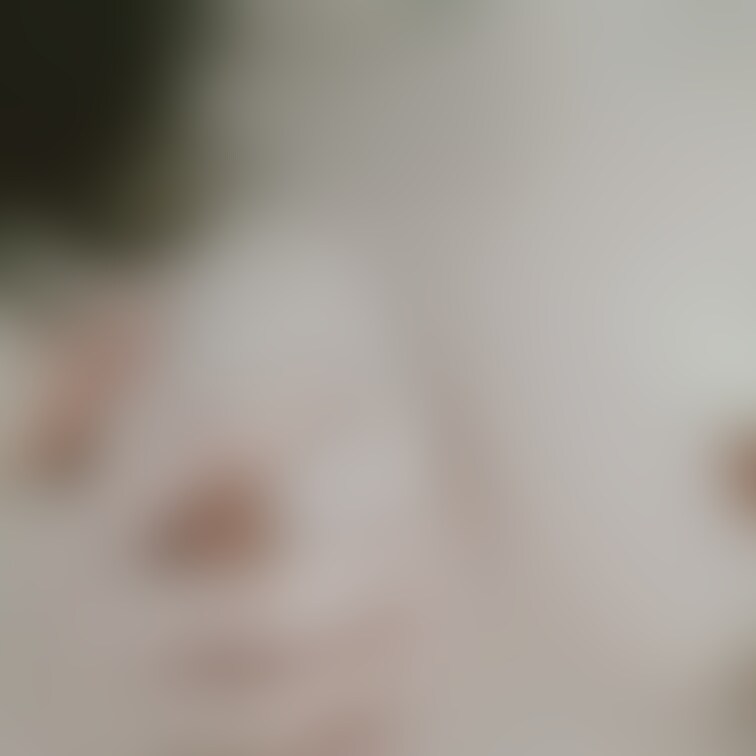 Twitterにあげたやつと、セルフ脱毛中の写真。前も載せてたかな💦
剃毛して脱毛器あててくれる人いたら嬉しい