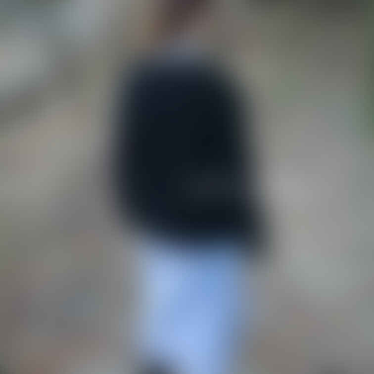 可愛い妊婦妻が野外で誘ってます😍
3枚目からのパンツちょい見せからの妊婦パンツ食い込ませてる流れが好きすぎます💘