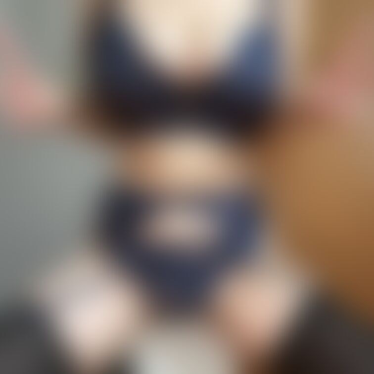 がに股でピース✌️
変態に見える?(⌯'ᵕ'⌯)