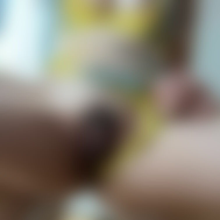 おっぱい丸出しとTバックずらして恥ずかしいポーズ💓🫣