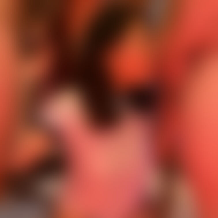 たくさんのおちんち○に囲まれて嬉しそうなゆう。
#人妻
#NTR
#寝取られ
#素人
#SEX
#複数プレイ
