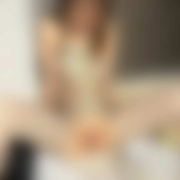 Xの続きです🧡えちえちボディストッキングです😖🧡おじさんのおちんぽしゃぶって嬉ションしちゃいました😖🧡ごめんなしゃい😖