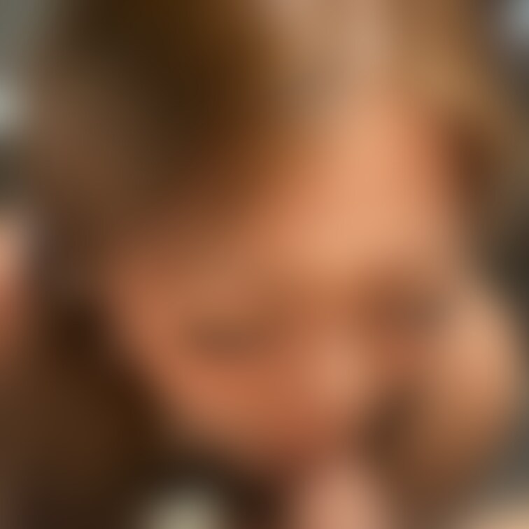 浣腸に耐えて必死に咥える嫁
動画は編集中、、、