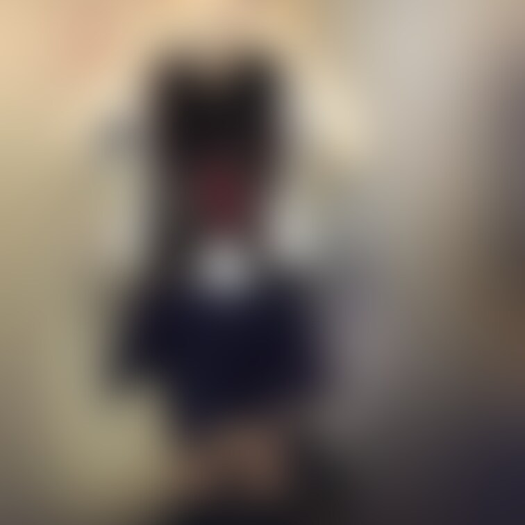 【萌え系黒髪ロングちゃん】貴重なセーラー服version❣️この長い髪に制服が似合い過ぎる美少女です😊

彼女の他の