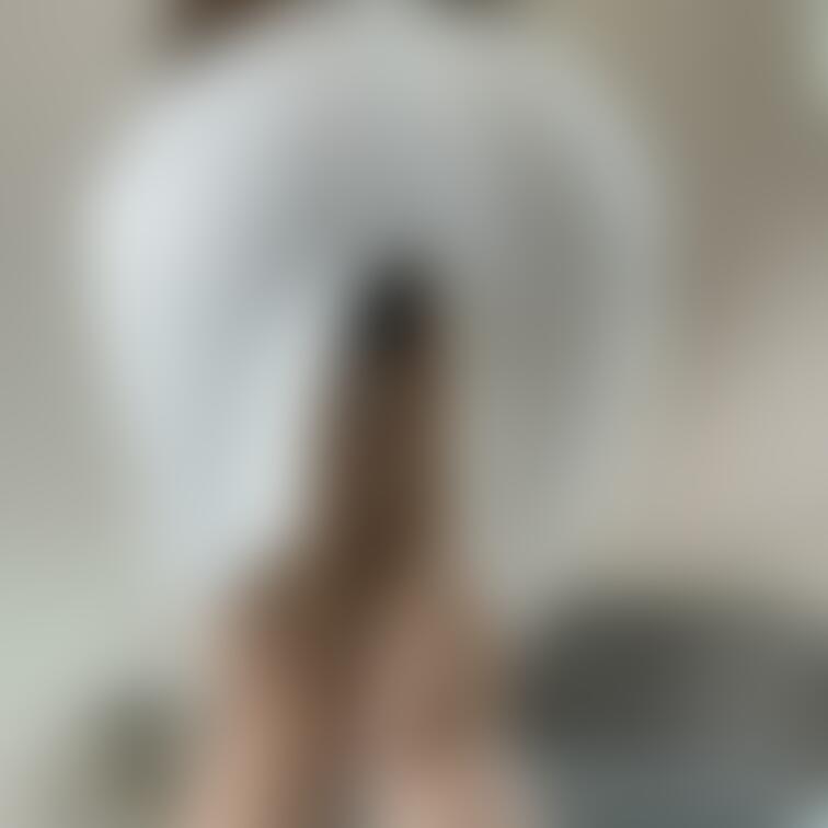 恥ずかしいけどミニスカめくって下着姿もみせちゃうよ💗
スケスケタイトミニワンピ姿動画→ https://myfans.