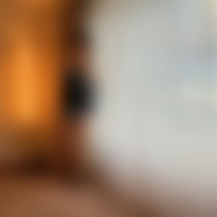 どうなさったのですかぁ、、、
そんな、、真面目なお顔をなさって。。。