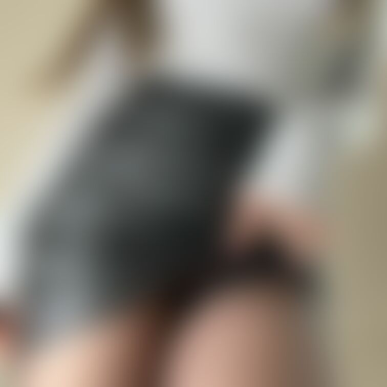 全体無料公開/黒パンスト×レザーミニスカ×パンチラ🖤
シースルーの黒ストッキング履く動画💗→ https://myfa