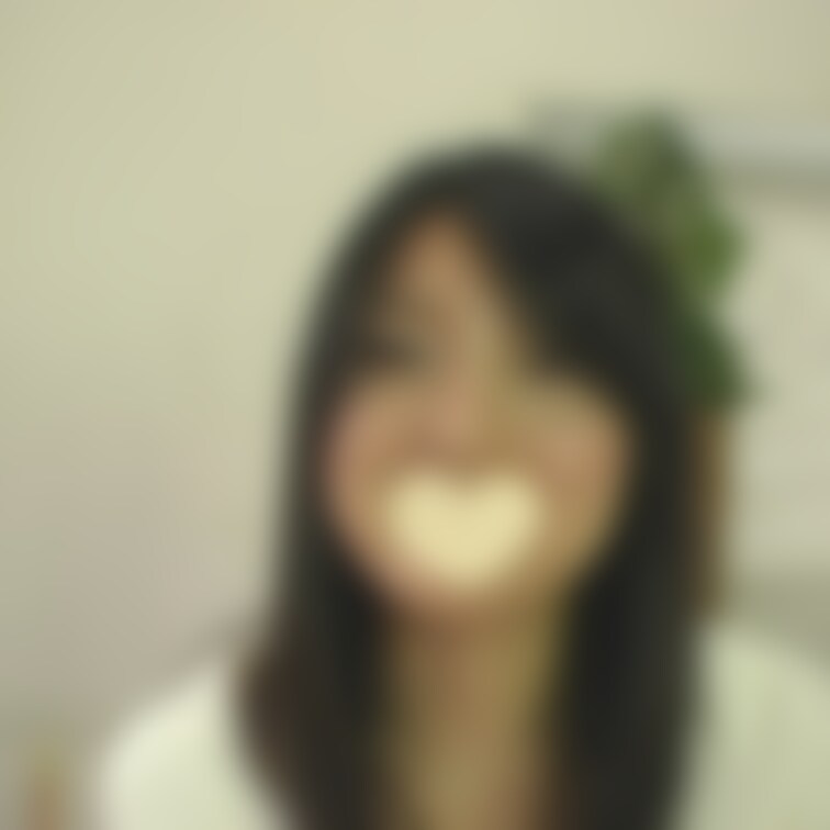 23歳
清楚で黒髪美少女系の自分撮りオナニーです

普段のオナニーは指でしてたまーにローターを使ってオナニーするそ