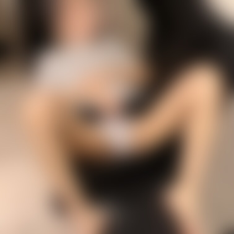下品なさんごちゃん見てください🥰
こんなガニ股でおぱんちゅ丸出しにして、おぱんちゅの中はぬるぬるです🥺