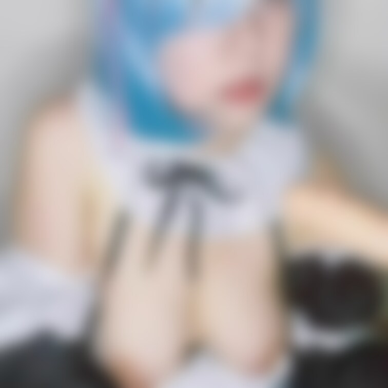 レムのコスプレで、おちんちんぺろぺろするだけの動画です(〃ω〃)  楽しんでもらえたら嬉しいな…🥰  完全顔出し…|ω·