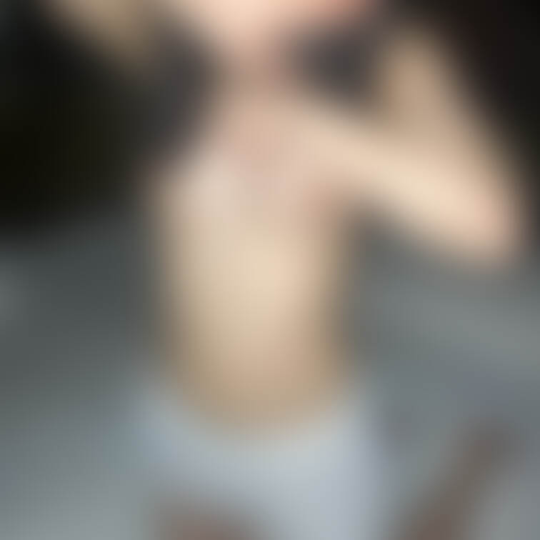 20歳アイドルちゃんのバレたら結構やばい密会画像。

↓66分のフル動画はこちら
https://myfans.j