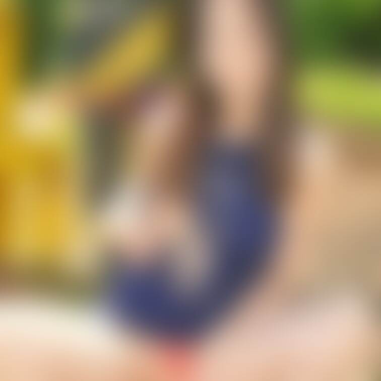白昼野外露撮シリーズ♪
場所を移動して こんな所でも🤭
最後ゎやっぱり🙈お尻好きさんに刺さるかなぁ？😀