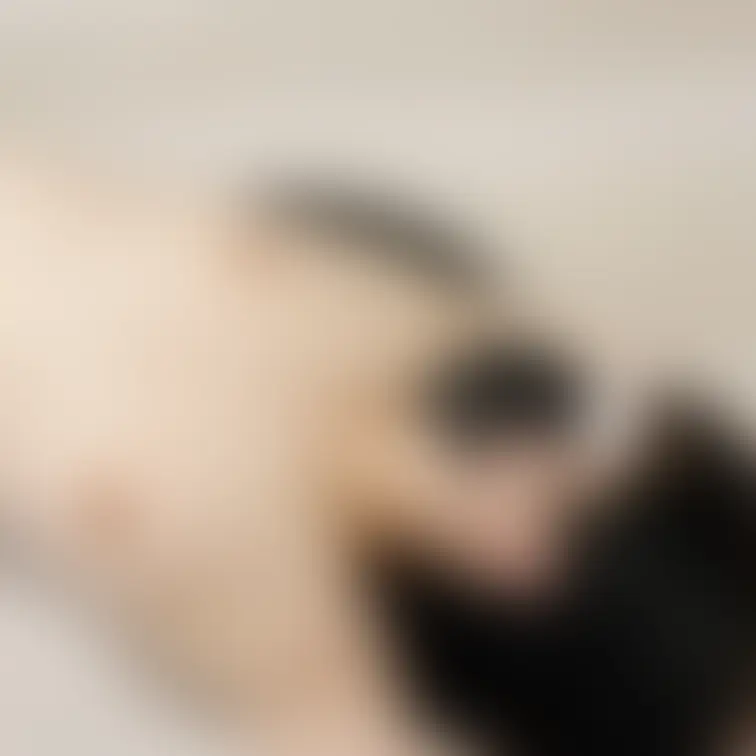 みずきのセクシーグラビア撮影。一緒に混浴ツアー行ったり、全裸パーティーしたり仲良くなった女子ですが、こんな姿も見せてくれ