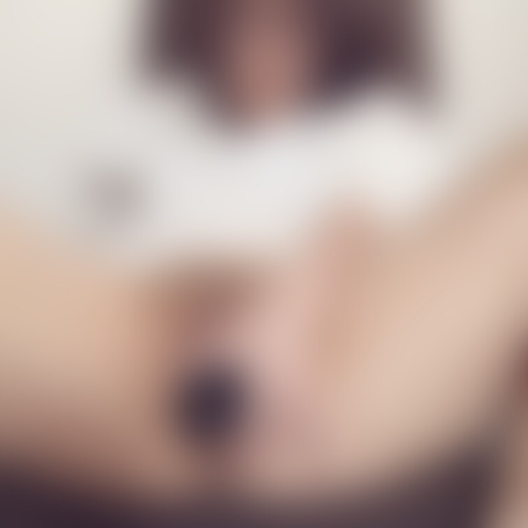 明日公開のオナニー動画❣️
潮吹き1回しかしたことないから開発したくてオナニーしてたんです🐈
そしたらおしっ
