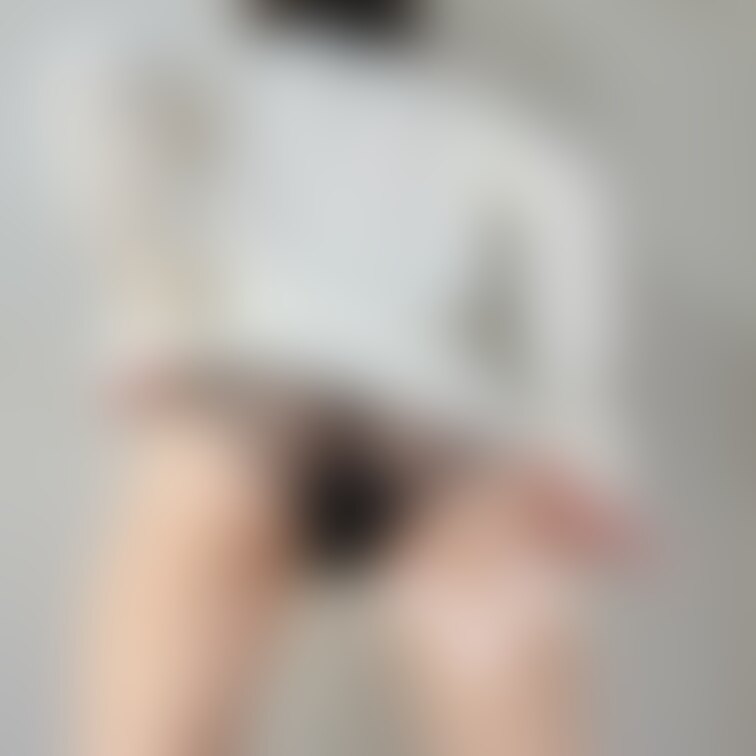 脱いだパンツもらってくれますか♡