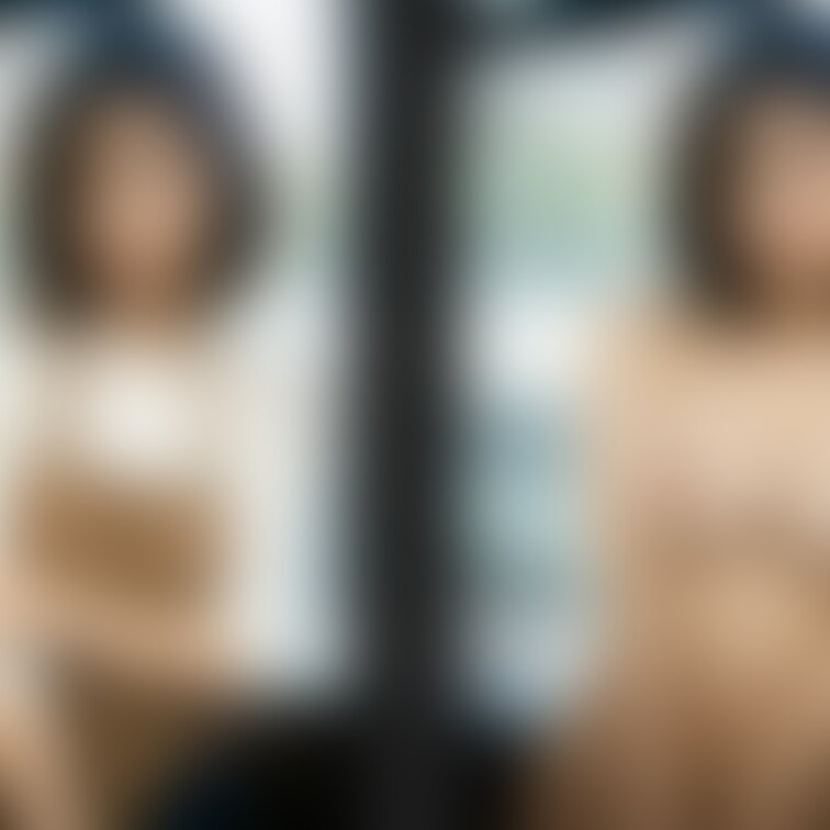 着衣と脱衣の並べた画像です    画像№1531