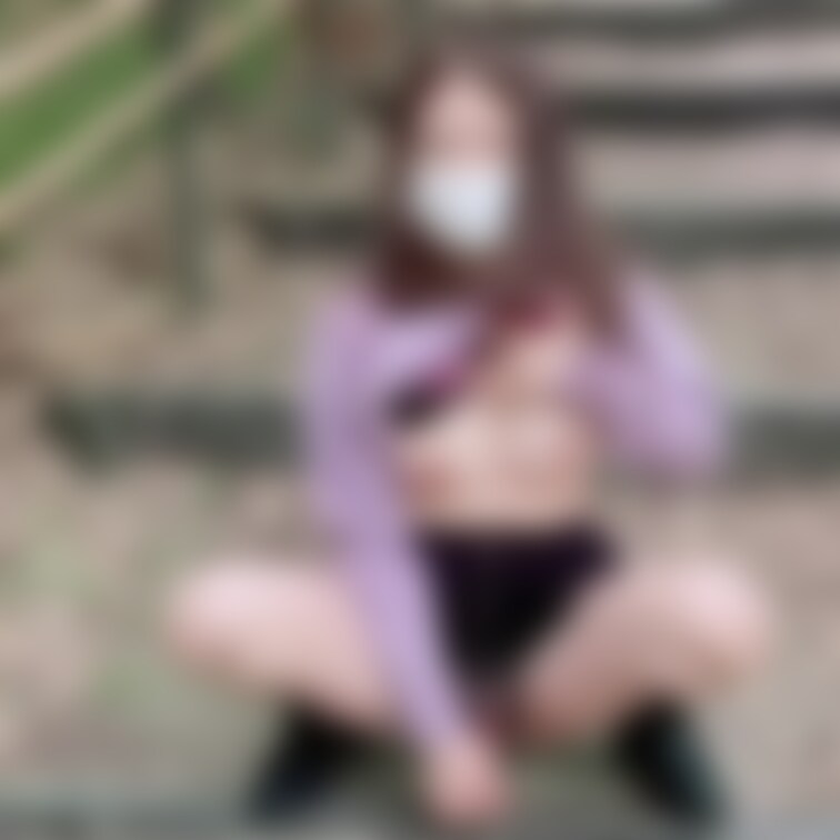 外でディルド出し入れ💓