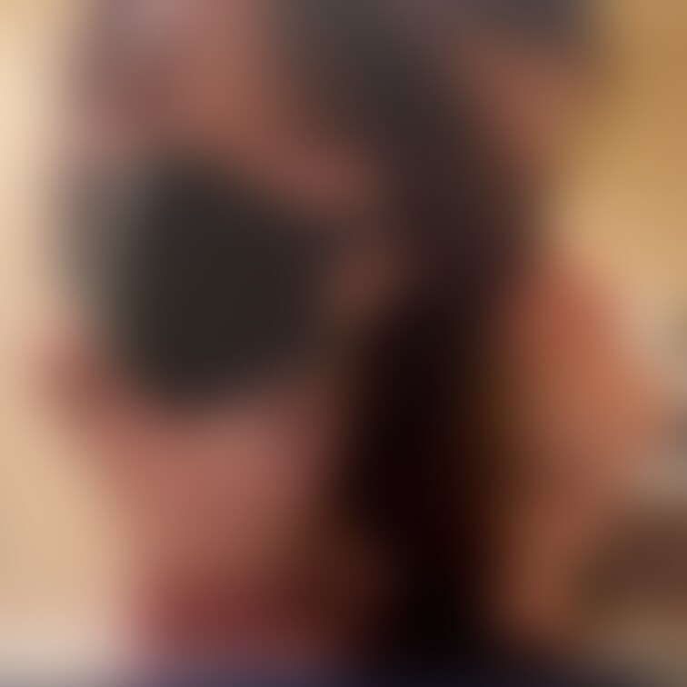 エッチしている時は
こんな表情してるみたいです🙈

自分じゃ分からないけど
きっと色んな表情や声をしていると思う