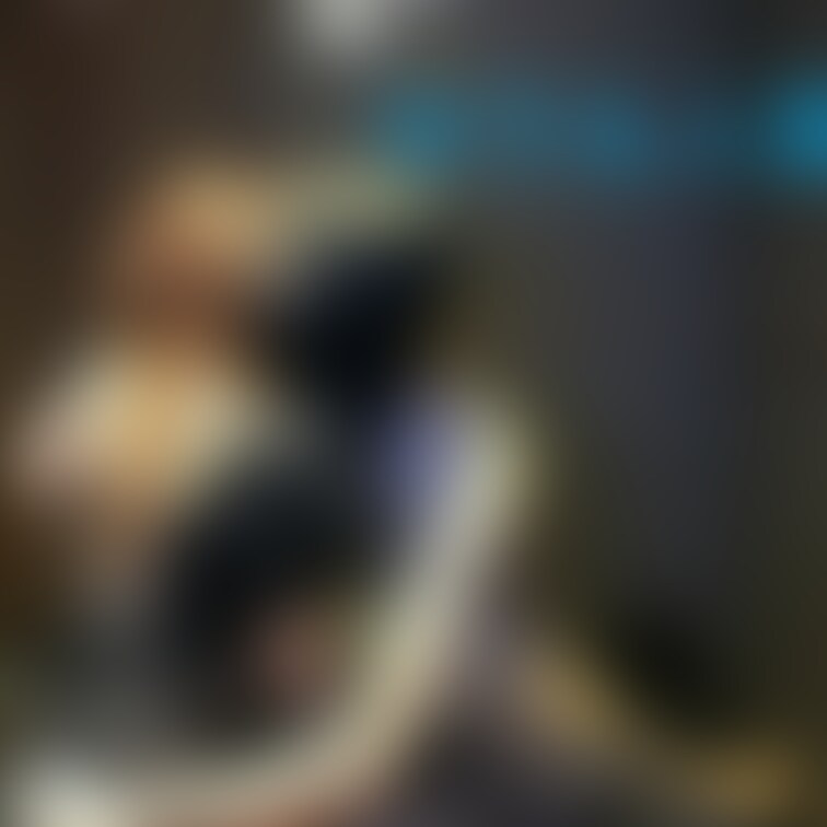 『人妻M💕推しプラン』で公開してる動画の一部です。
偶然居合わせたTwitterのフォロワーさんに抱きしめられてて、め