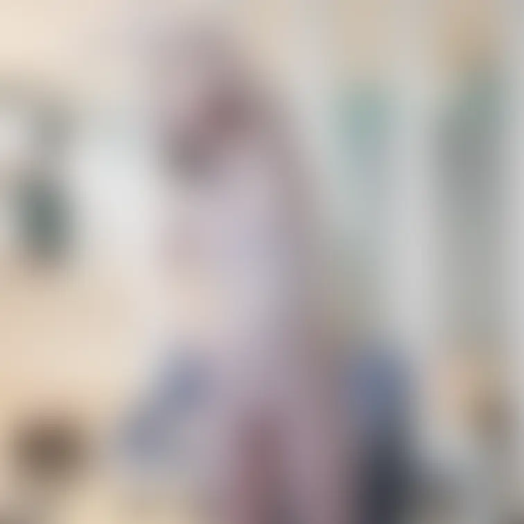 りりの全裸パーティー兼公開撮影。参加男性の見てる前で全裸ラジオ体操してもらいました。どんな恥ずかしいこともこなします。