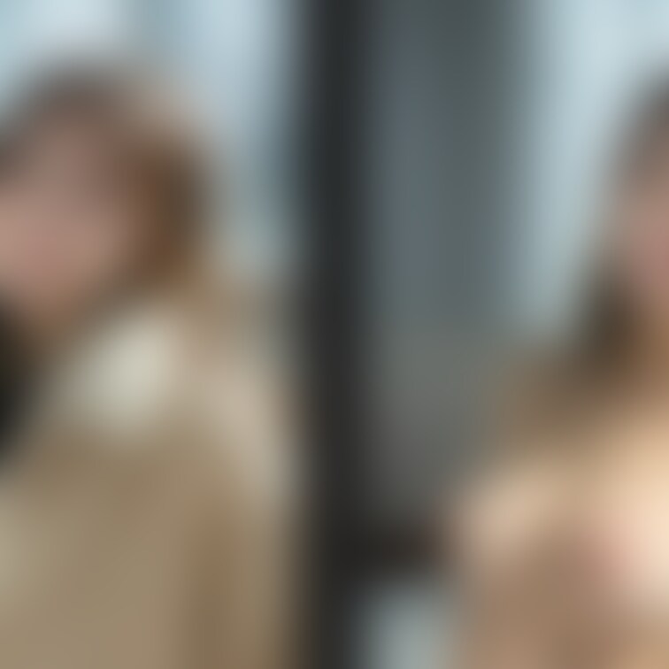 画像№1350   着衣と脱衣を並べた画像です    ※有料プラン用