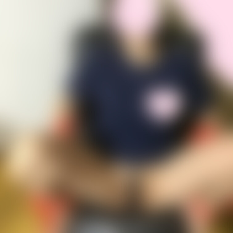 椅子に縛り付けて変態道具として使用した時のです🎶
動画あるので妻のありえない姿見てくださいね🥰