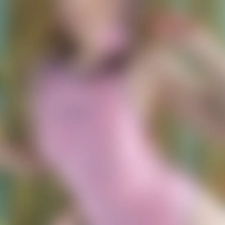 💗無料だよ♡お気に入りのピンク競泳水着💗
LEOHEX🩱✨