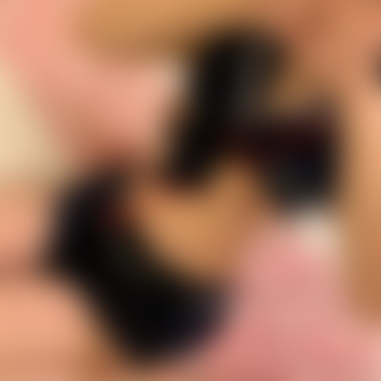 ポリスコスプレ🚨
妻のエロいおっぱい見てください😏
ほんとエッチなんですよ!!!!
