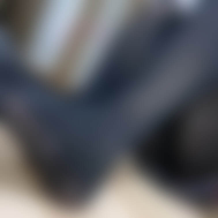 いつもと違うアプリで撮ったら足が真っ黒😅😅