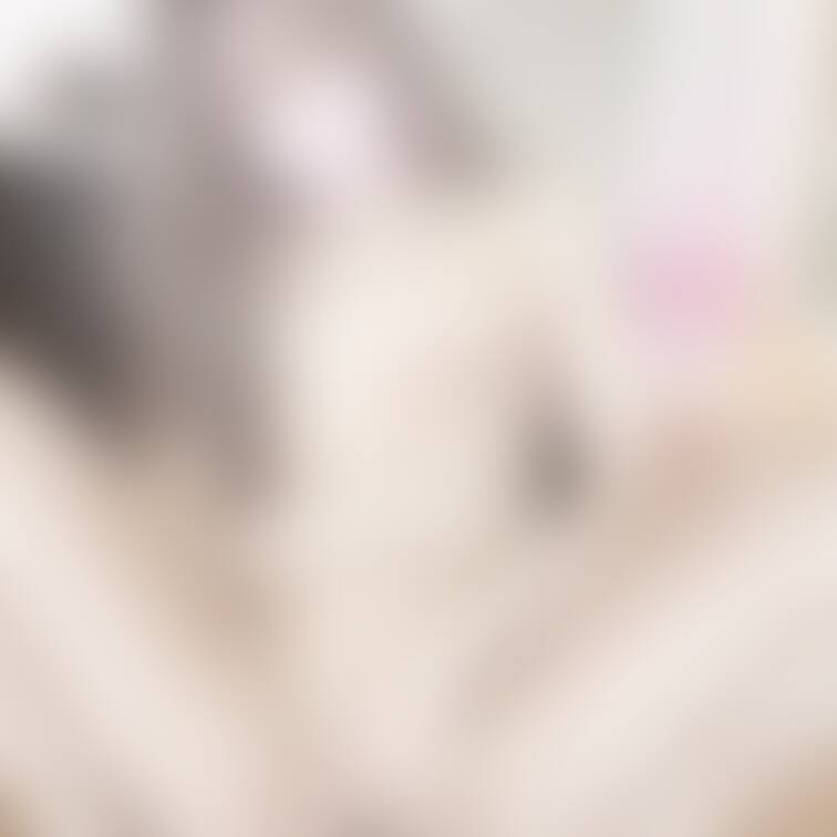 すぐ濡れ濡れになっちゃうマンコ。。🥹💦
早く触ってほしいな。。❤️