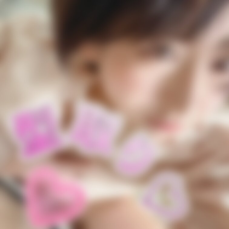 - ̗̀📣えっちすぎ❣️らぷらぷ型バレンタインチョコの販売スタート💗

らぷらぷのアソコの形を石膏で型取る衝撃映像/