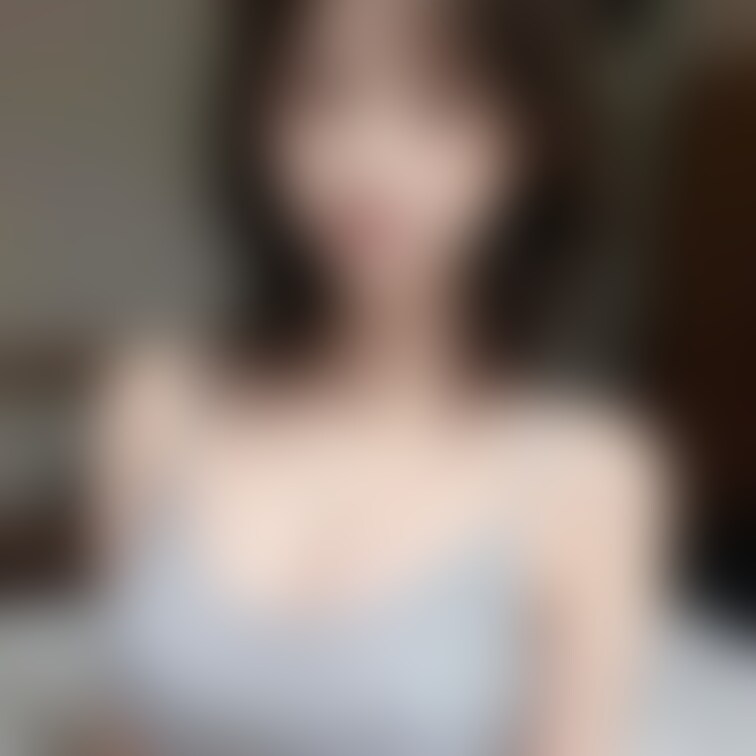 🟧谷間　キャミソール　乳首ぽっち🟧

ご覧いただきありがとうございます❤️
当アカウントは○○○でえっちな美女を生
